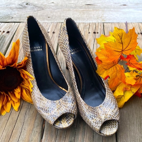 Stuart Weitzman Logo Plainfield Snakeskin Print Leather Peep Toe Heels, 8 - Picture 14 of 14
